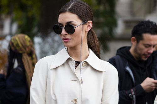 To κόλπο των fashion editors για να εντοπίζουν τα πιο ποιοτικά και κομψά ρούχα στα H&M