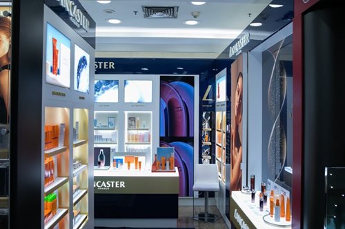 Τα πρωτοποριακά skincare προϊόντα που μας βοηθούν να μεγαλώσουμε όμορφα