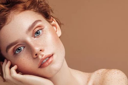 Το θαυματουργό συστατικό που χρησιμοποιούν οι γυναίκες που έχουν λαμπερή, αψεγάδιαστη επιδερμίδα