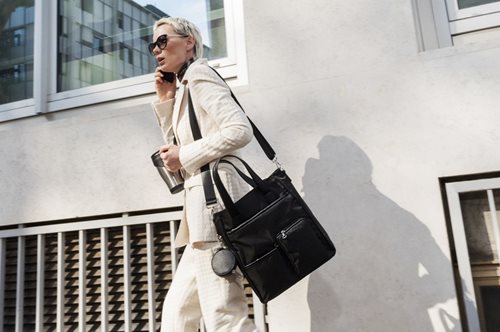 «20 ΧΡΟΝΙΑ, ΓΙΑ ΟΛΟΥΣ»: To ιταλικό brand Carpisa γιορτάζει τα 20 του χρόνια