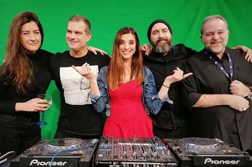 Πέθανε η Εύα Μπουντούρη, η ραδιοφωνική φωνή του «Εν Λευκώ» - Σε ηλικία 40 ετών