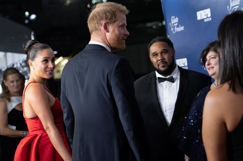 Όλοι μιλούν για τη συγκλονιστική εμφάνιση της Μέγκαν Μαρκλ, και όχι άδικα