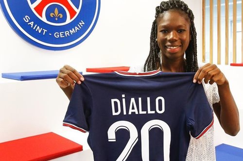 Απίστευτο σκάνδαλο: Διάσημη αθλήτρια έβαλε να επιτεθούν σε συμπαίκτριά της για μία θέση στην 11άδα