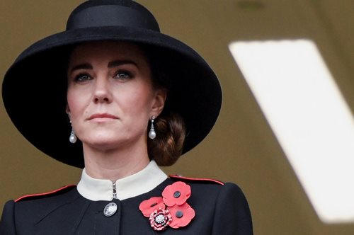 Ημέρα Μνήμης: Η Κέιτ Μίντλετον στη θέση της Ελισάβετ. Πού βρίσκεται η βασίλισσα; 