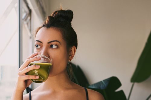 Λίγο πριν τις γιορτές: Αποτοξίνωση σε 21 ημέρες (και ο detox χυμός)