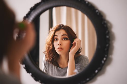 Πώς το μακιγιάζ μετά τα 40 θα δείχνει πιο γοητευτικό; 