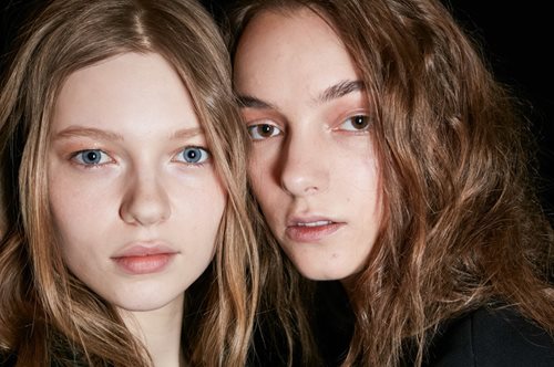 Πιο νεανική εμφάνιση στο πέρασμα του χρόνου με αυτές τις 7 συνήθειες