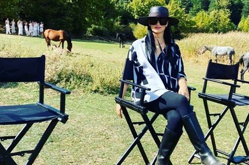 «Έχω χάσει το 80% των μαλλιών μου. Αυτά που φοράω είναι προσθετικά»