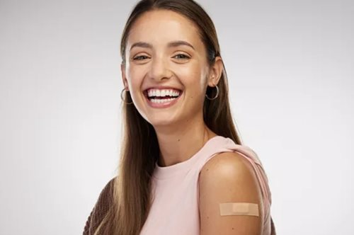 Έχεις εμβολιαστεί; Είναι politically correct να ρωτάς κάποιον αν έκανε το εμβόλιο;