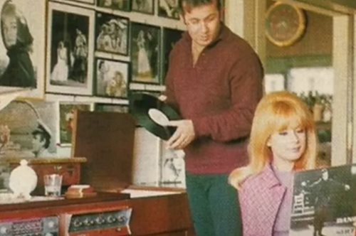 Αλίκη Βουγιουκλάκη | Πλάνα από το πολυτελές σπίτι της στη Στησιχόρου στο Κολωνάκι