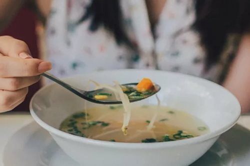 Πώς θα είσαι σε δίαιτα και θα σιτίζεις σωστά όλη την οικογένεια