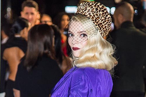 To χρώμα της χρονιάς | Το Pantone Institute δημιούργησε ένα εντελώς καινούργιο χρώμα για το 2022 