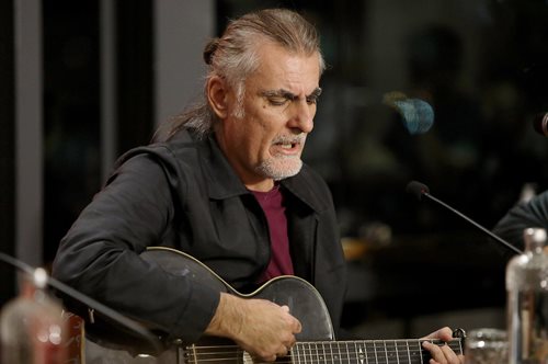 Ο Φίλιππος Πλιάτσικας σε μια σπάνια εμφάνιση συντροφιά με την πανύψηλη κόρη του