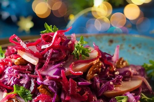 Vegan γιορτινές σαλάτες: 5 συνταγές για το τραπέζι των Χριστουγέννων