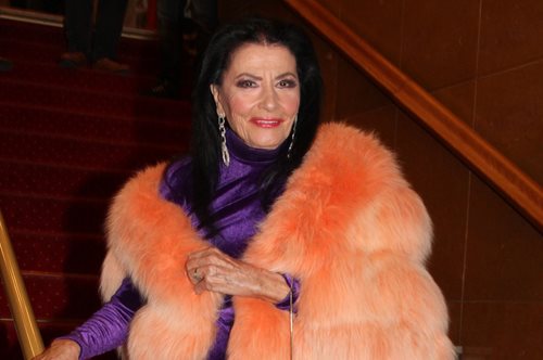 36 χρόνια πριν: Όταν η Ζωζώ Σαπουντζάκη φόρεσε το σούπερ μίνι φόρεμα που έμεινε στην ιστορία