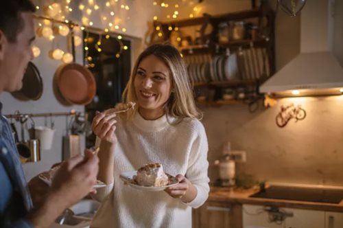 Γιατί τρώμε τόσο πολύ στις γιορτές; 5 συμβουλές για να το αποφύγεις