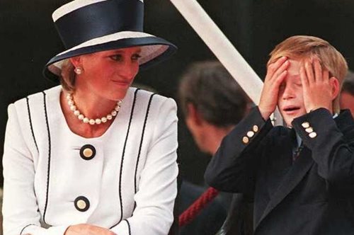 Το ασυνήθιστο δώρο που χάρισε η πριγκίπισσα Άννα στην πριγκίπισσα Νταϊάνα τα πρώτα της Χριστούγεννα