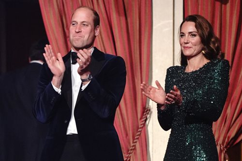 Η βασίλισσα Ελισάβετ έχει τεράστια αδυναμία στην Κέι Μίντλετον και αυτή είναι η απόδειξη