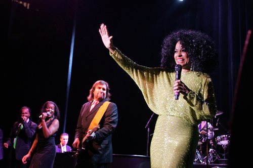 Η Χριστουγεννιάτικη φωτογραφία της Νταϊάνα Ρος με όλα της τα εγγόνια