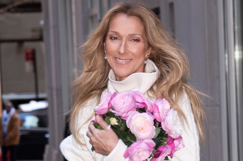 Κοιμόταν σε ντουλάπα, παραλίγο να πεθάνει σε τροχαίο και έχασε τη φωνή της