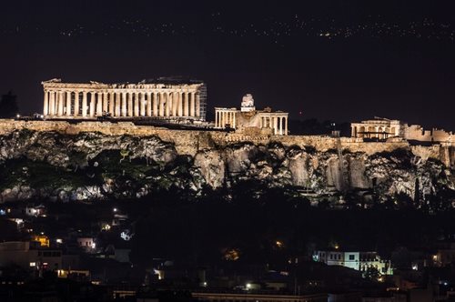 Η νυχτερινή Αθήνα είναι η τρίτη πιο όμορφη πόλη του κόσμου