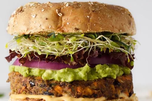 Tι είναι το #Veganuary και 20 συνταγές για να δοκιμάσεις φέτος το απόλυτο challenge του μήνα
