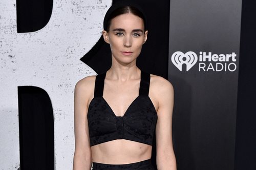 H Ρούνεϊ Μάρα θα υποδυθεί την Όντρεϊ Χέπμπορν στη μεγάλη οθόνη