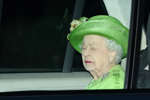 Η βασίλισσα Ελισάβετ είναι νεκρή (για πολλούς)