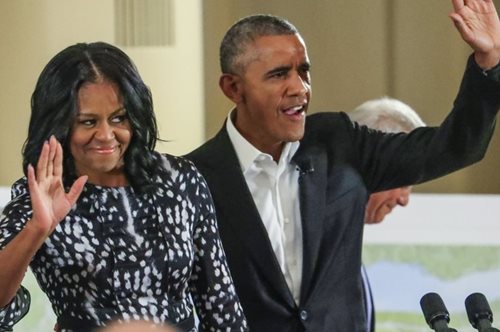 Michelle Obama | O χορός για τα 58α γενέθλιά της και το τρυφερό μήνυμα του Barack Obama