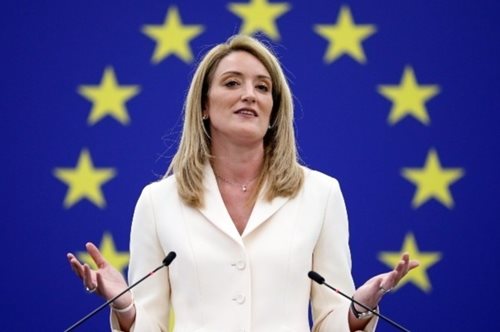 Η Ρομπέρτα Μετσόλα από τη Μάλτα είναι η νέα Πρόεδρος του Ευρωπαϊκού Κοινοβουλίου