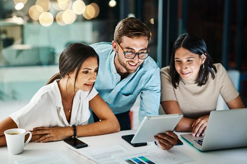 Πότε θα βρεις δουλειά, κανακάρη μου;