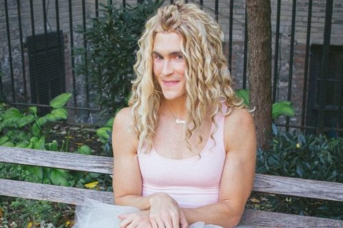 Kάρι Ντράγκσοου: H σωσίας της Κάρι Μπράντσο που κατέκτησε το Instagram