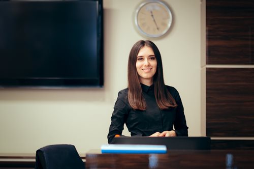 «Στείλε μας και φωτογραφία με μαγιό»