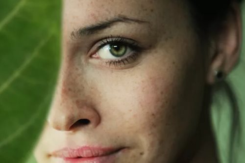 Green Beauty: Τα καλύτερα vegan καλλυντικά που μπορείς να αγοράσεις τώρα