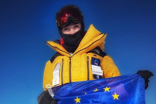 Η Βανέσα Αρχοντίδου κατακτά και την έβδομη υψηλότερη κορυφή των ηπείρων του κόσμου 