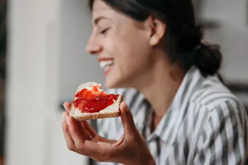 Δεν τρώω πολύ αλλά δεν χάνω βάρος: Τα πιθανά λάθη σύμφωνα με τη διαιτολόγο