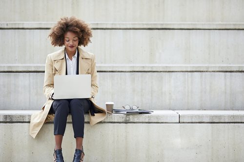 Η Generation Z και οι Μillennials ανησυχούν για το οικονομικό τους μέλλον