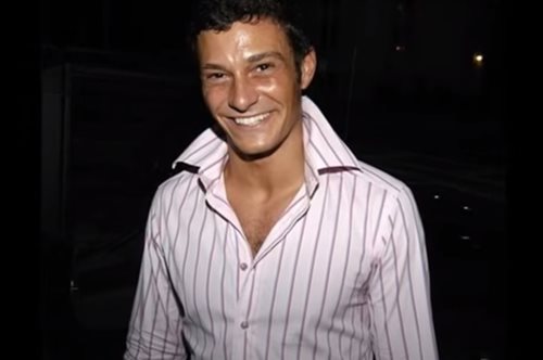 Ανδρέας Εμπειρίκος: Ο όμορφος Έλληνας εγγονός της Ρίτα Χέιγουορθ που αυτοκτόνησε το 2011