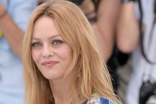 Η Vanessa Paradis κρούει τον κώδωνα του κινδύνου σχετικά με την κατάσταση που επικρατεί στην Υεμένη
