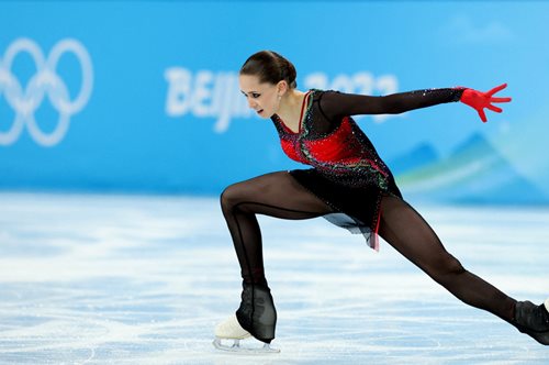 Η Καμίλα Βαλίεβα έκανε τριπλό άξελ και έγινε το πρόσωπο της ημέρας
