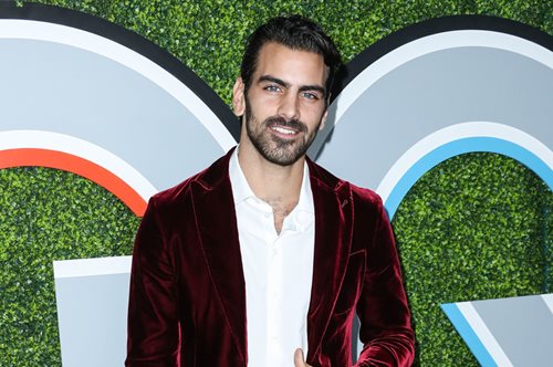 «Δεν ξέρω πώς είναι ο ήχος. Δεν μπορώ καν να αντιληφθώ πώς είναι η σιωπή. Γεννήθηκα κωφός»