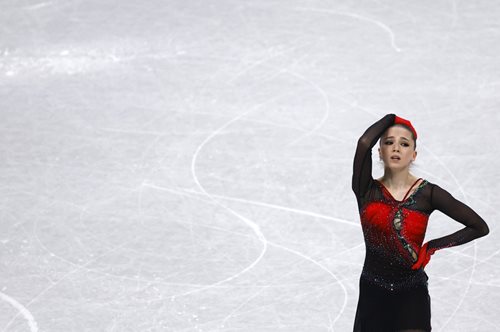 Μετά το τετραπλό άξελ, η αμφισβήτηση: Βρέθηκαν απαγορευμένες ουσίες στην Καμίλα Βαλίεβα