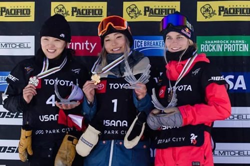 Girl power: Η Chloe Kim έγραψε ιστορία κερδίζοντας το δεύτερο χρυσό Ολυμπιακό μετάλλιο στο snowboard