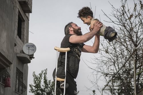 Βραβεύτηκε ως η φωτογραφία της χρονιάς. Τι απέγιναν όμως οι δύο εικονιζόμενοι; 