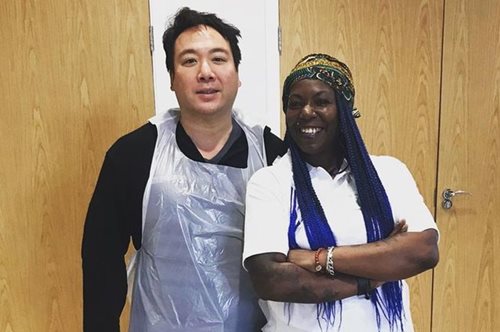 Η γυναίκα που έχει ταϊσει μόνη της 100.000 γείτονες σε ανάγκη