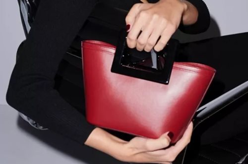 Οι 3 διαχρονικές τσάντες από το The Greek Designers Store στις οποίες αξίζει να επενδύσετε