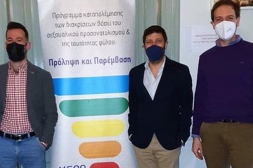 Συμβολικά επισκέφθηκε ο υφυπουργός Πολιτισμού Νικόλαος Γιατρωμανωλάκης τα γραφεία της γραμμής 11528