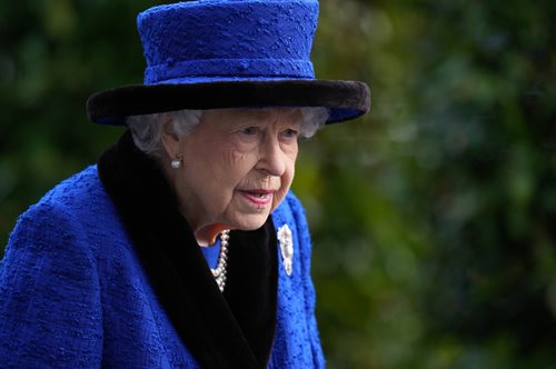 Η βασίλισσα Ελισάβετ βρέθηκε θετική στην Covid-19