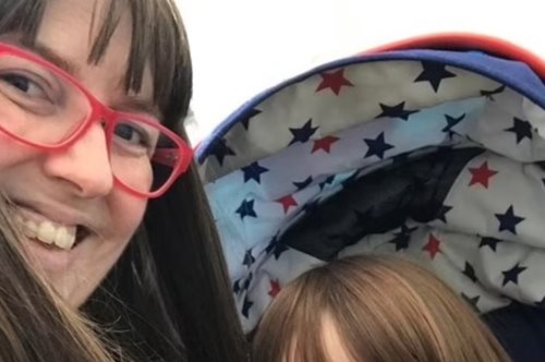 Η 38χρονη Κίμπερλι έχει μία κόρη τριών ετών. Είναι επίσης παρθένα