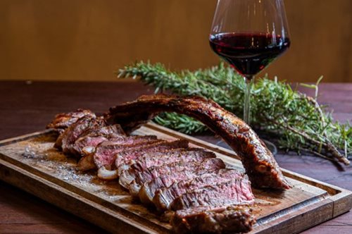 Αφιέρωμα κρέας: 13 στέκια για απόλαυση... ως το μεδούλι